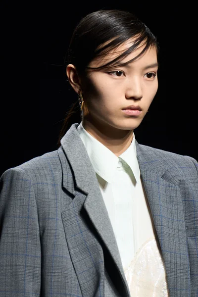 Look 13